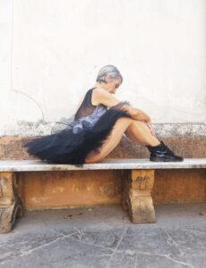 Tutulette 9 veli professionale, con impunturato un tubicino di sostegno (su richiesta).